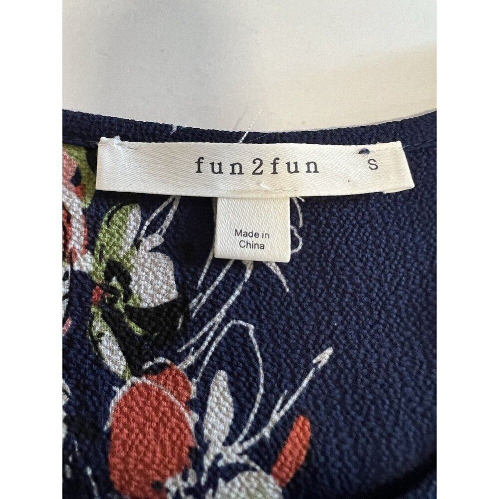 Fun2Fun Womens Floral Blouse~Size Small~Navy 3/4 Sleeve Top~NWOT~L12 10 - Picture 11 of 12